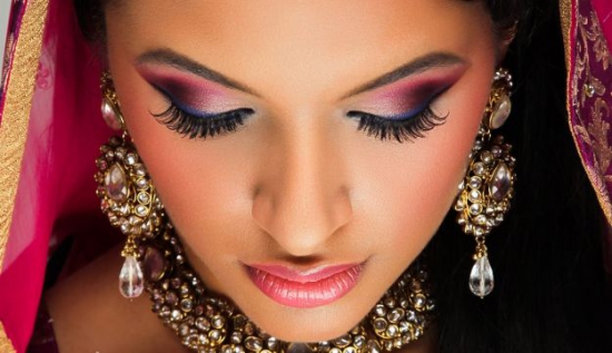 Красивый индийский макияж